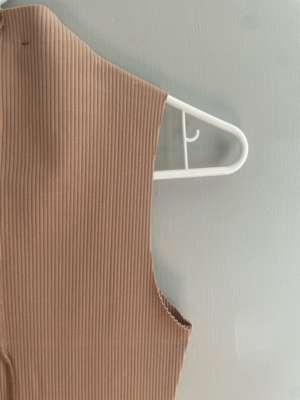 Lulu's Ribbed‎ Mock Neck Tank - Beige Size Small - Picture 9 of 9